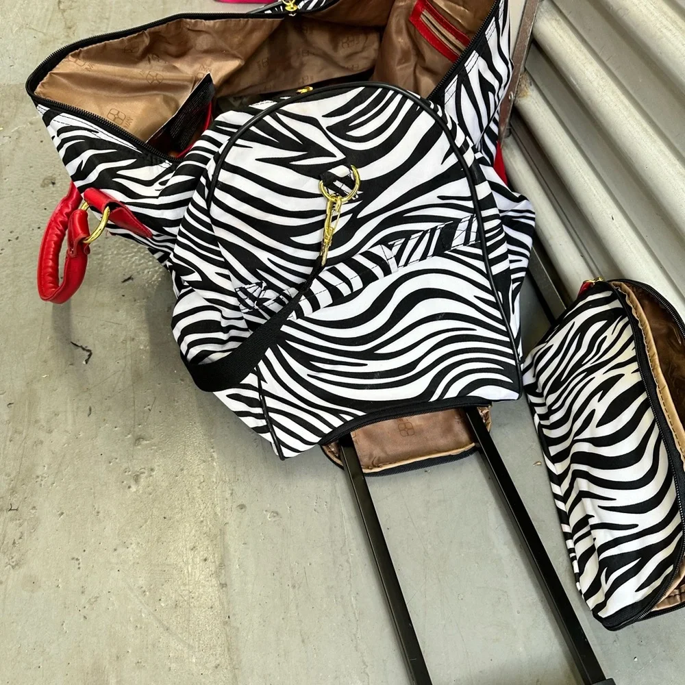 IMAN Toiletry Case Travel Companion